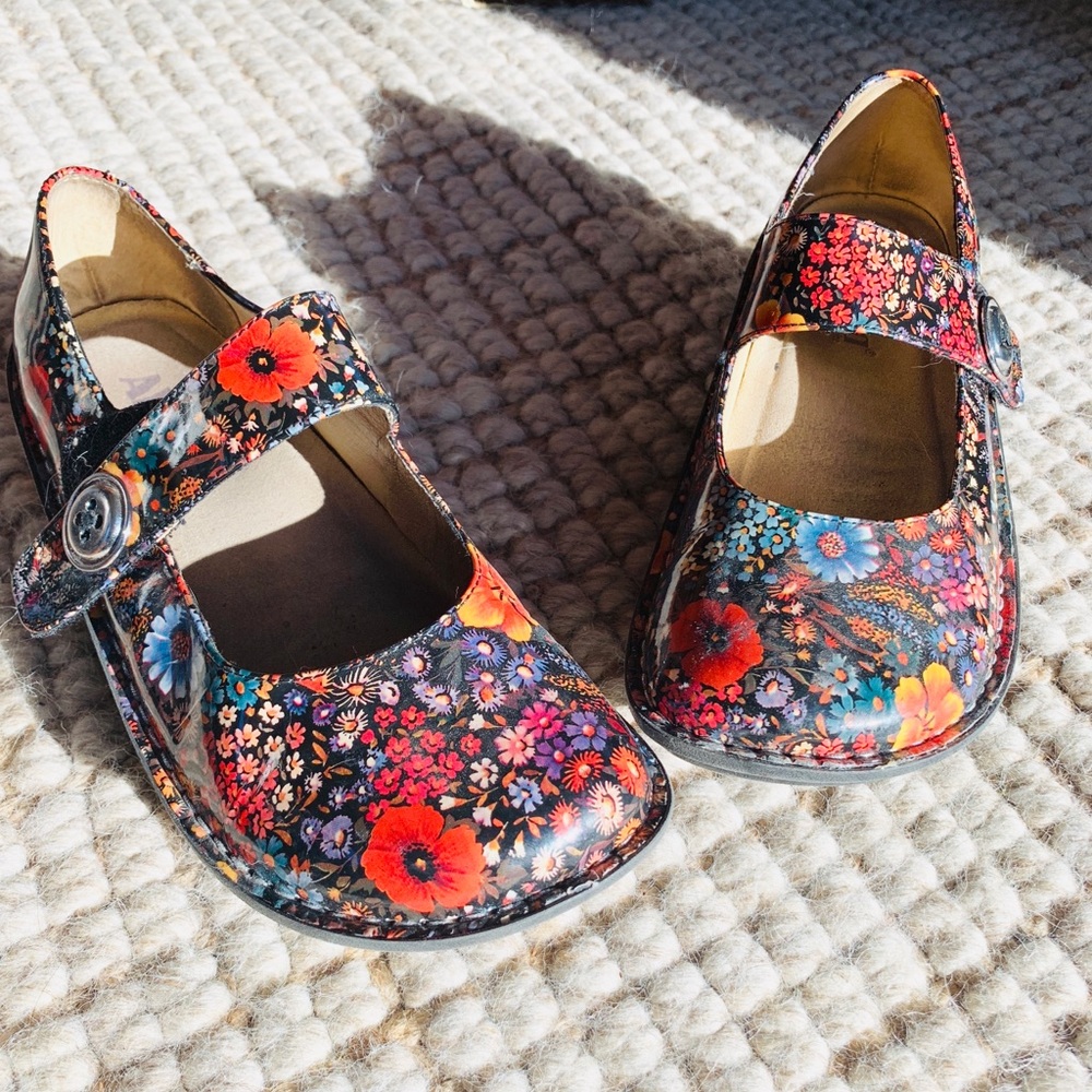 Algeria shoes size 9 only worn a few times!!!